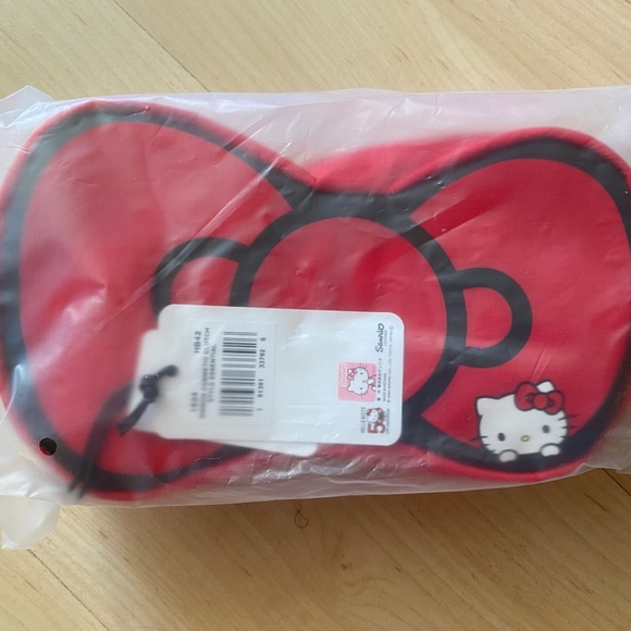 Hello Kitty x LeSportsac 50th Anniversary Ribbon Bow Clutch-NWT - Picture 1 of 4
